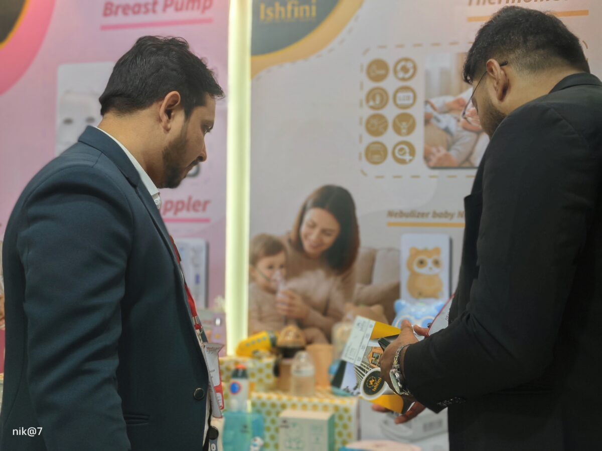 filter: 0; fileterIntensity: 0.0; filterMask: 0; captureOrientation: 0;
algolist: 0;
multi-frame: 1;
brp_mask:0;
brp_del_th:null;
brp_del_sen:null;
delta:1;
module: portrait;hw-remosaic: false;touch: (-1.0, -1.0);sceneMode: 2;cct_value: 0;AI_Scene: (-1, -1);aec_lux: 0.0;aec_lux_index: 0;albedo:  ;confidence:  ;motionLevel: -1;weatherinfo: weather?Hazy sunshine, icon:14, weatherInfo:108;temperature: 34;